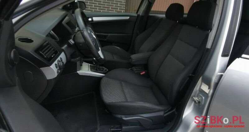 2005' Opel Astra photo #5