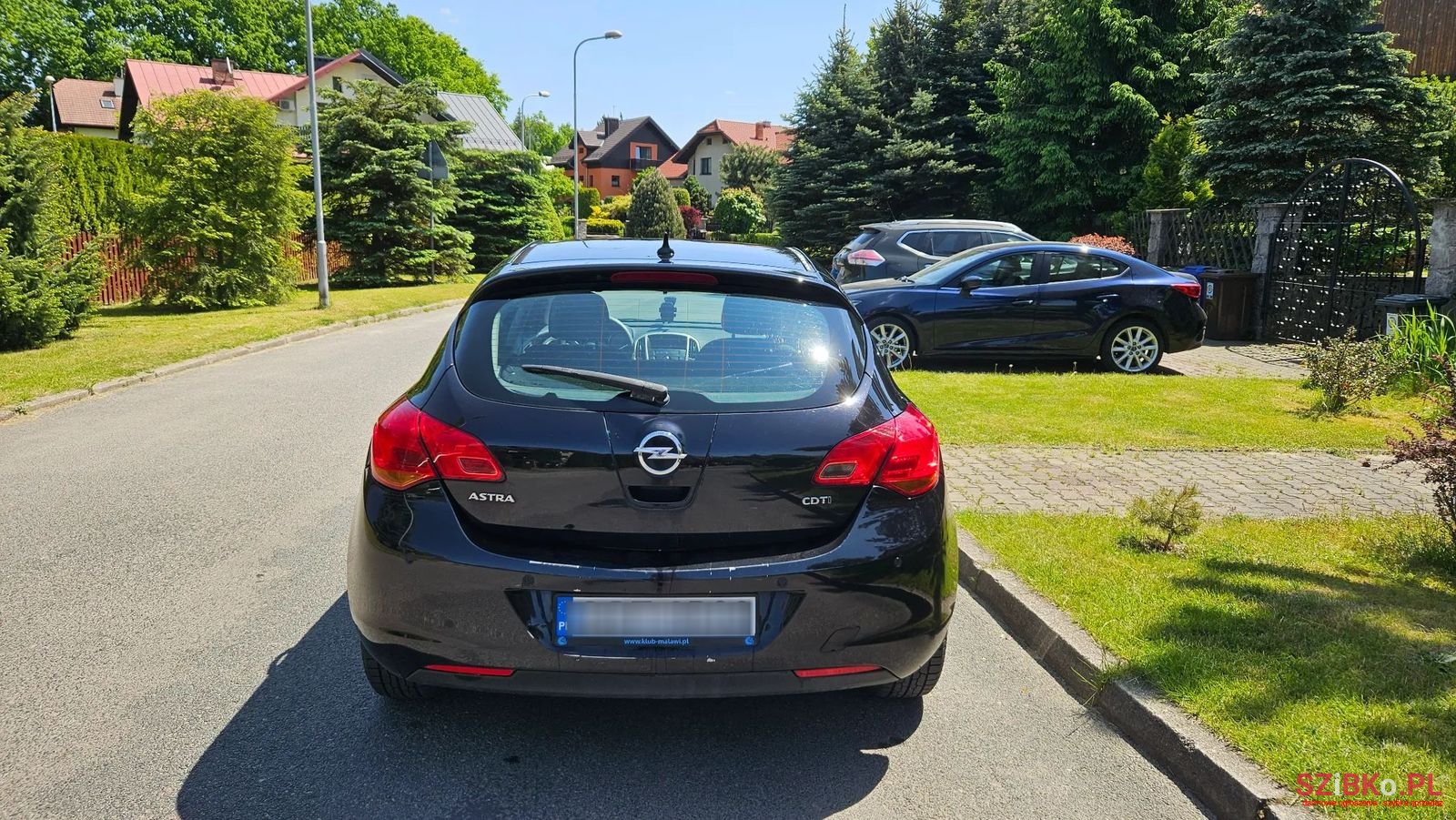 2010' Opel Astra photo #5