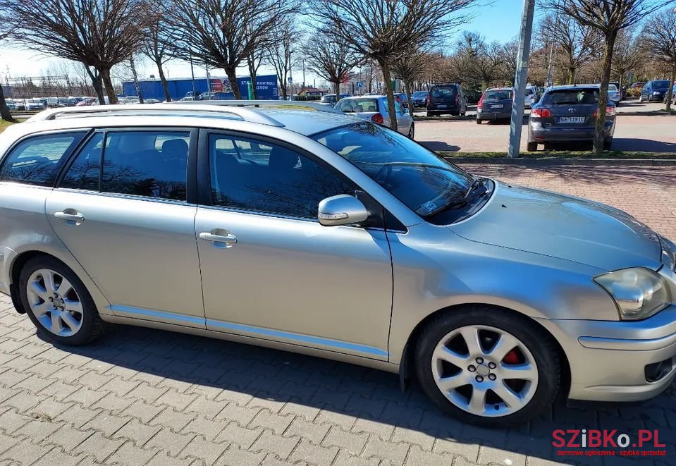 2007' Toyota Avensis photo #5