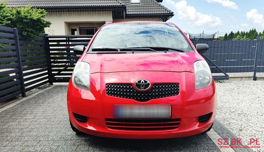 2008' Toyota Yaris 1.3 Luna A/C photo #5
