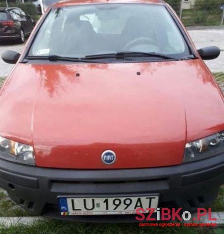 2002' Fiat Punto photo #1
