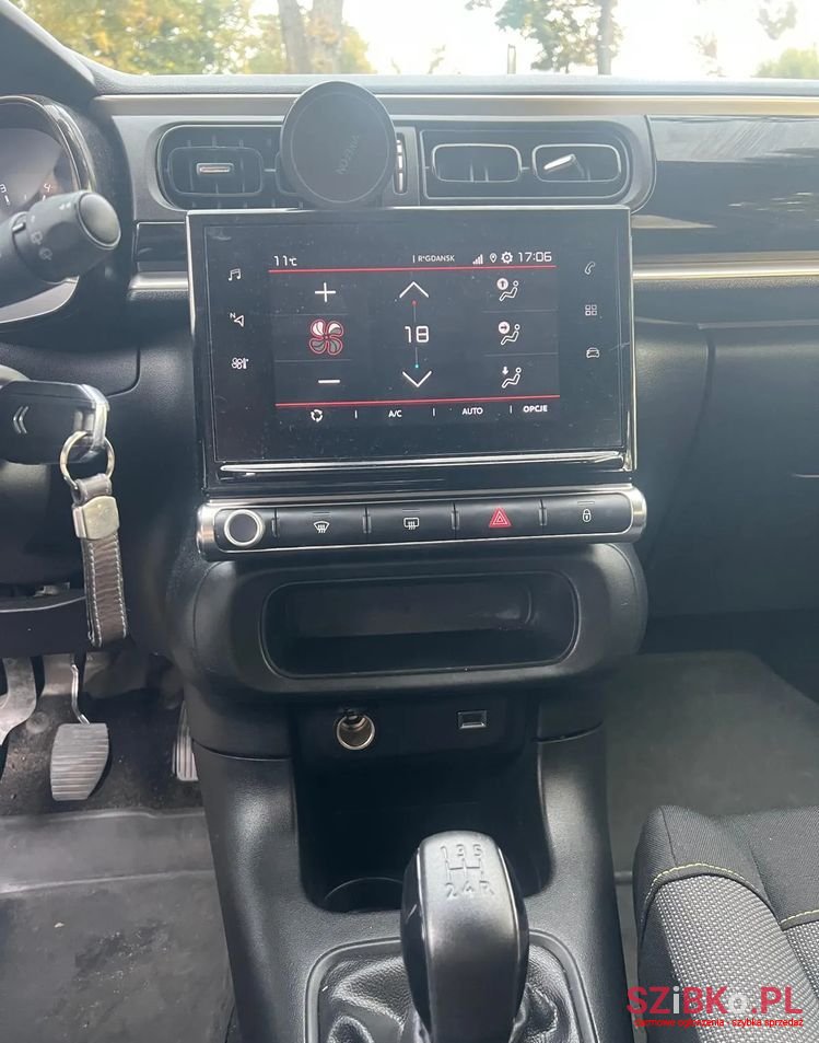 2020' Citroen C3 photo #5