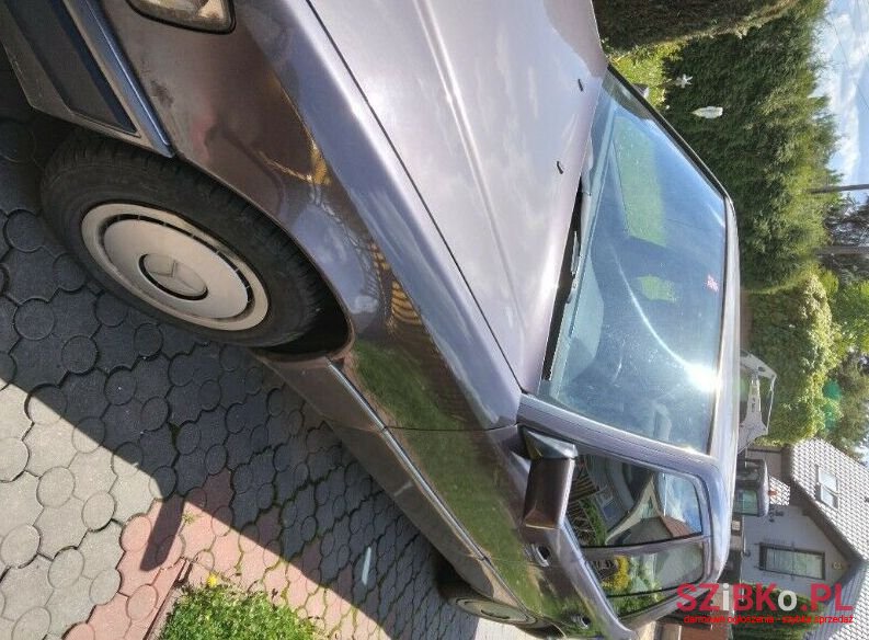 1991' Mercedes-Benz 124 photo #1