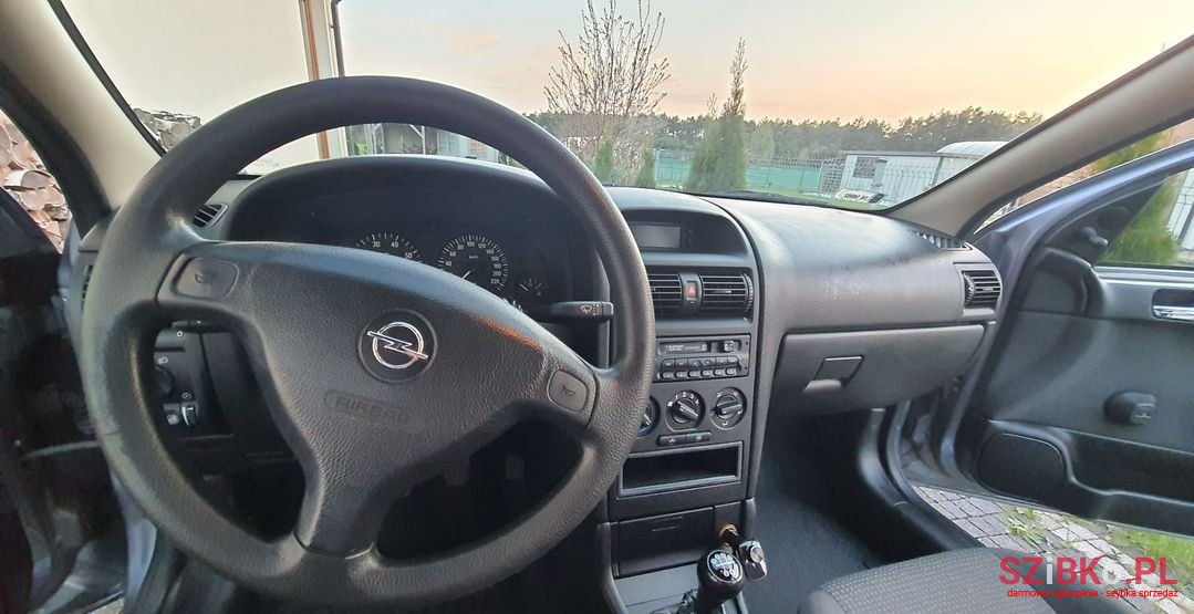 2004' Opel Astra photo #3