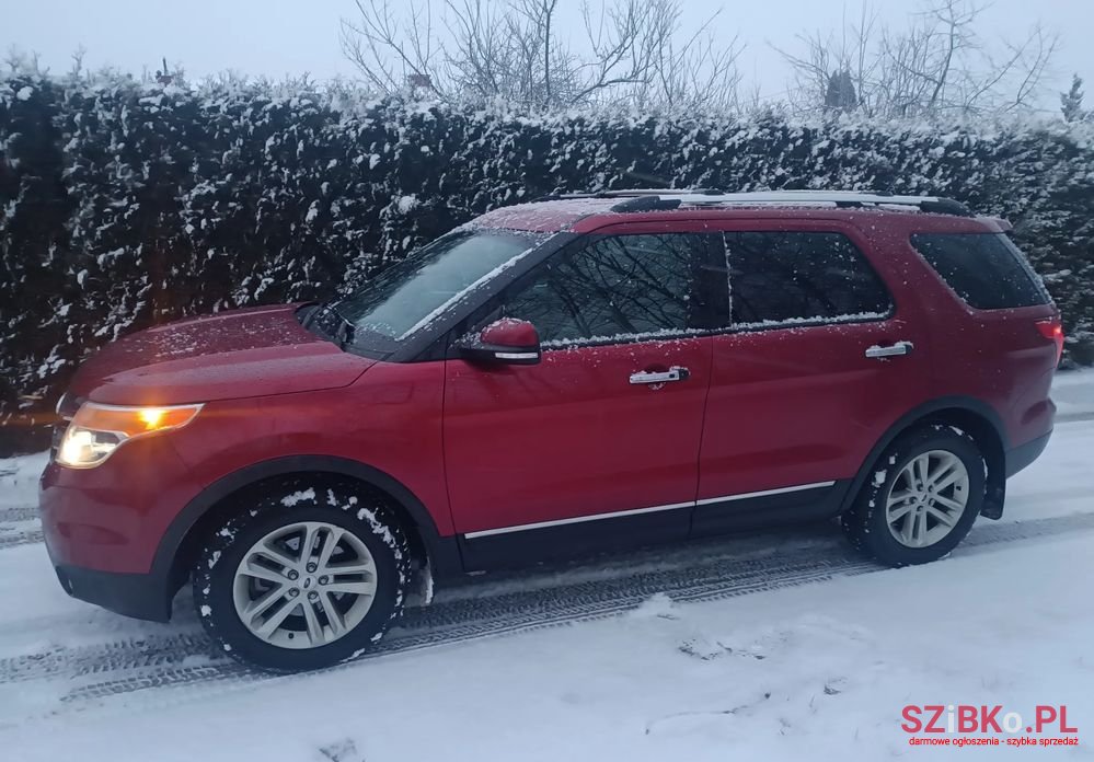 2014' Ford Explorer photo #4