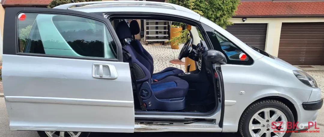 2007' Peugeot 1007 photo #1