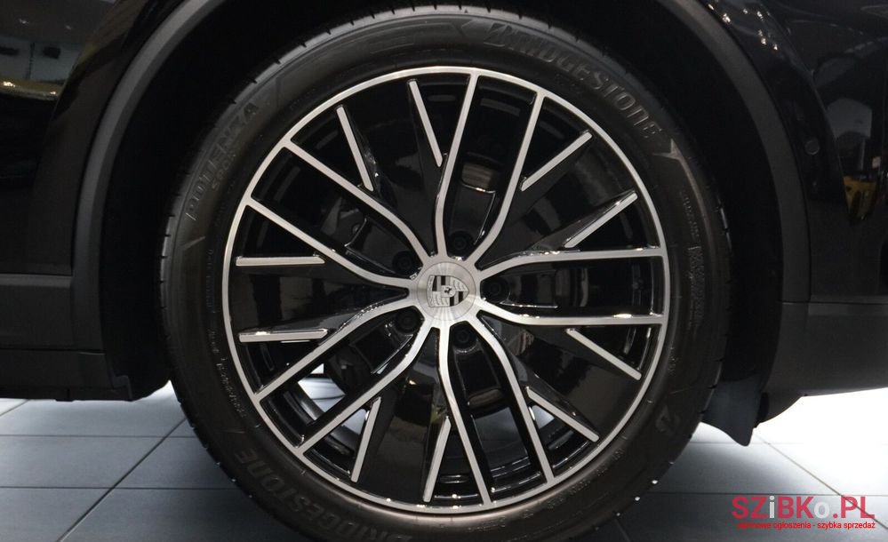 2024' Porsche Macan photo #3