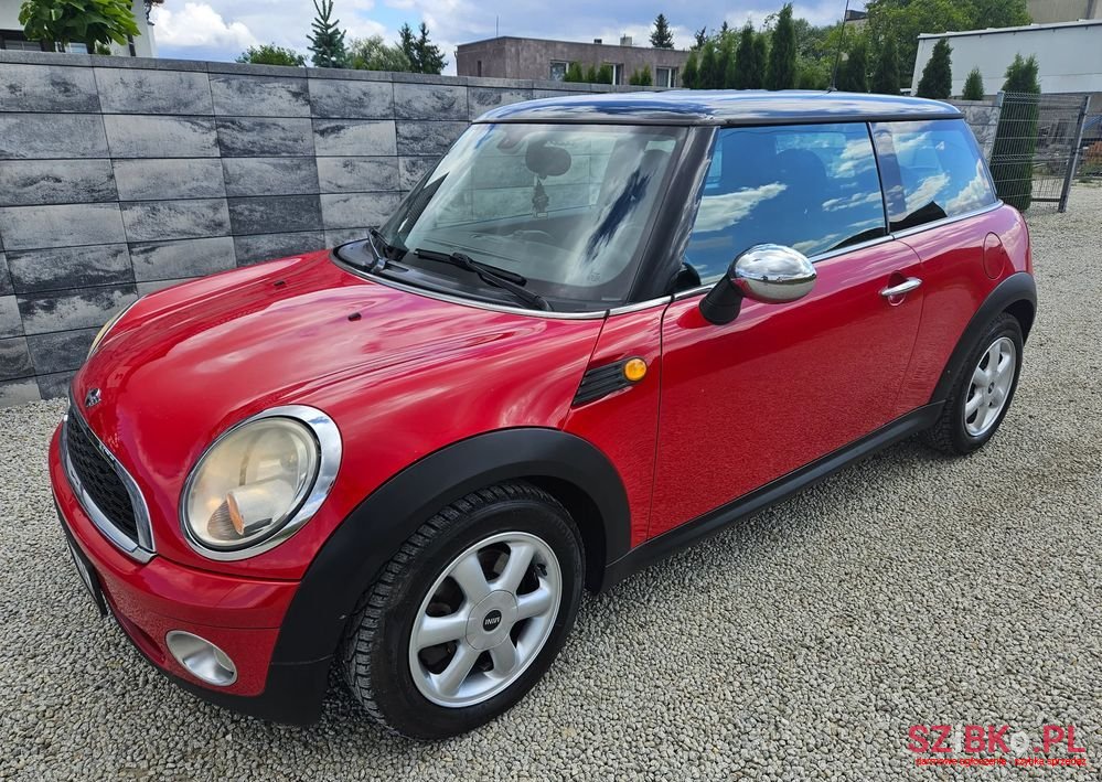 2008' MINI Cooper Standard photo #1