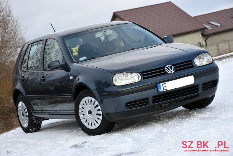 2003' Volkswagen Golf photo #3