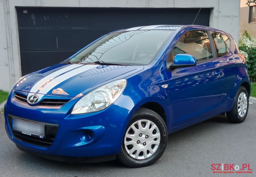 2010' Hyundai i20 photo #1