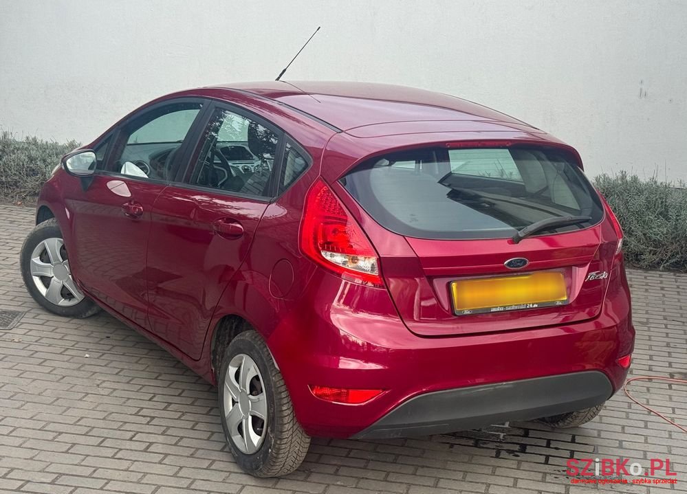 2010' Ford Fiesta 1.25 Titanium photo #4