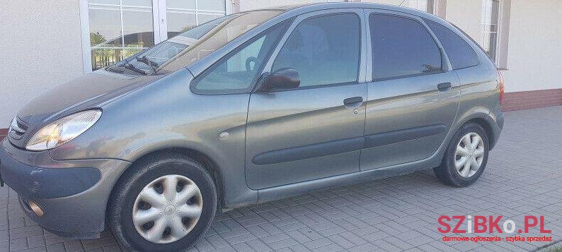 2003' Citroen Xsara Picasso photo #1