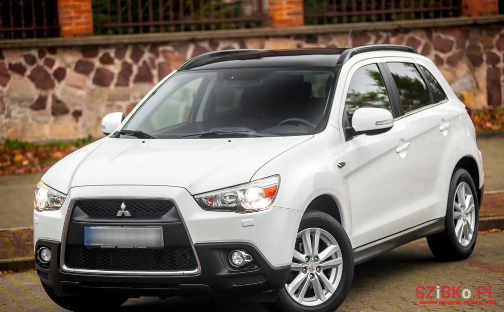 2011' Mitsubishi ASX photo #5