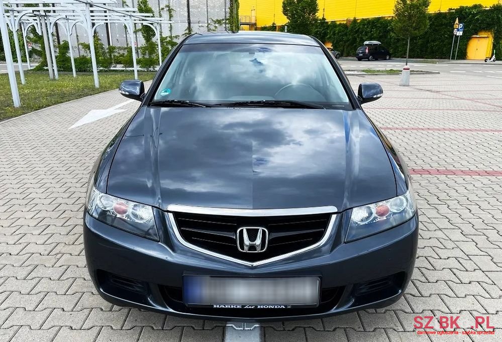 2004' Honda Accord 2.0 I Comfort photo #2