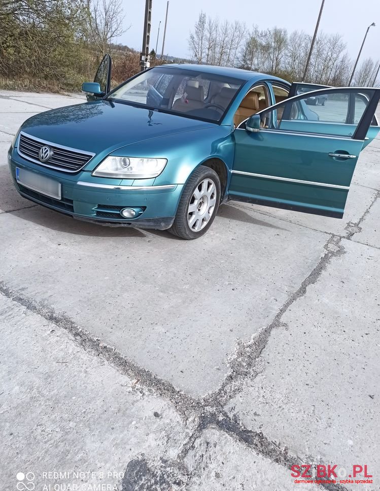 2005' Volkswagen Phaeton photo #3