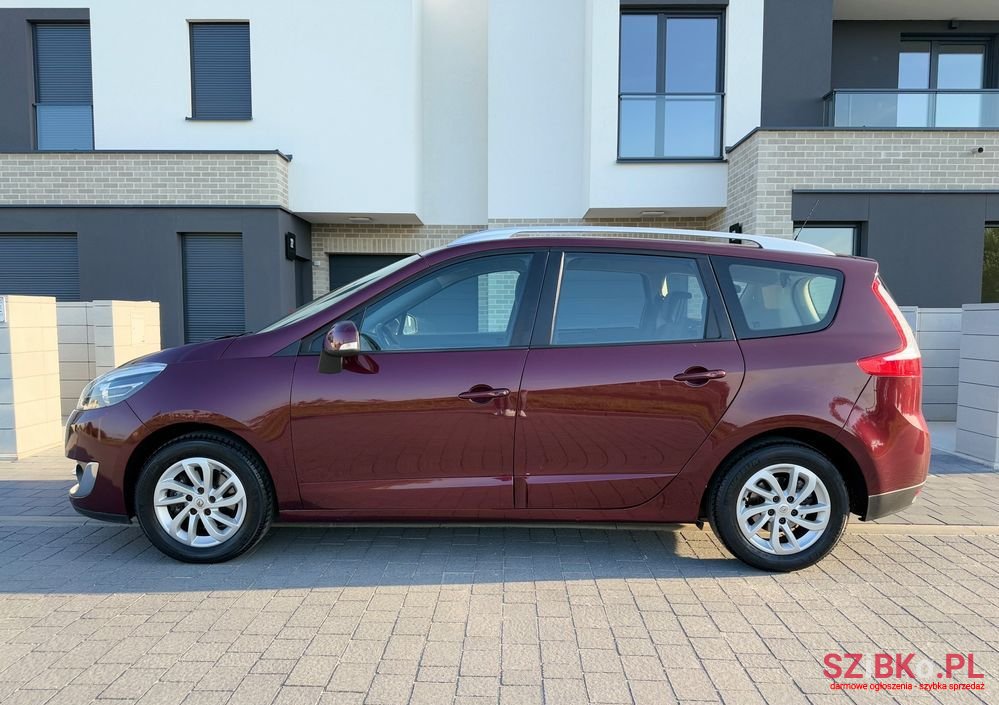 2013' Renault Grand Scenic photo #5