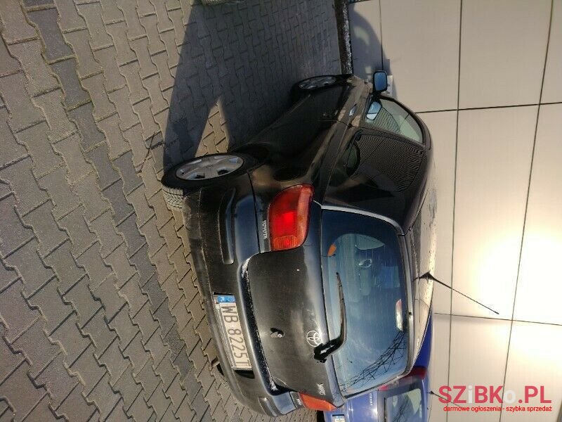 2004' Toyota Yaris photo #5