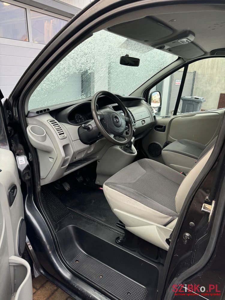 2013' Opel Vivaro photo #5