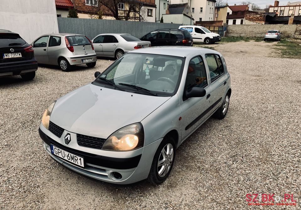 2003' Renault Clio photo #1