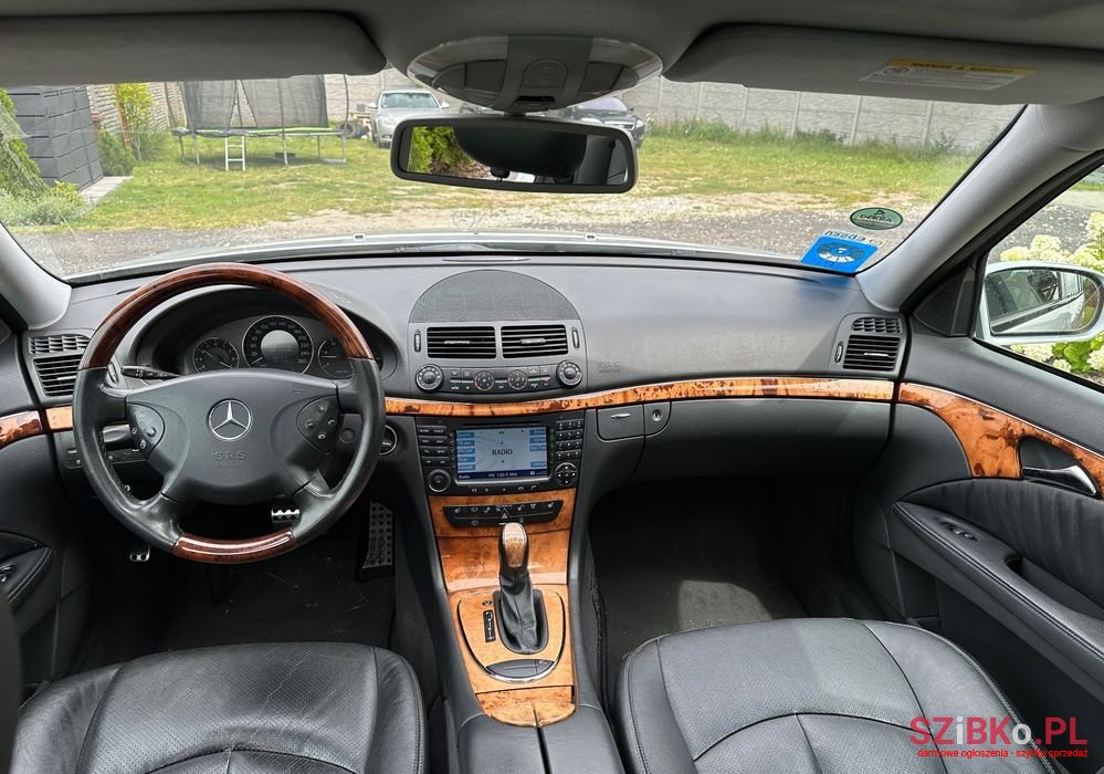 2005' Mercedes-Benz E-Class 280 T photo #6