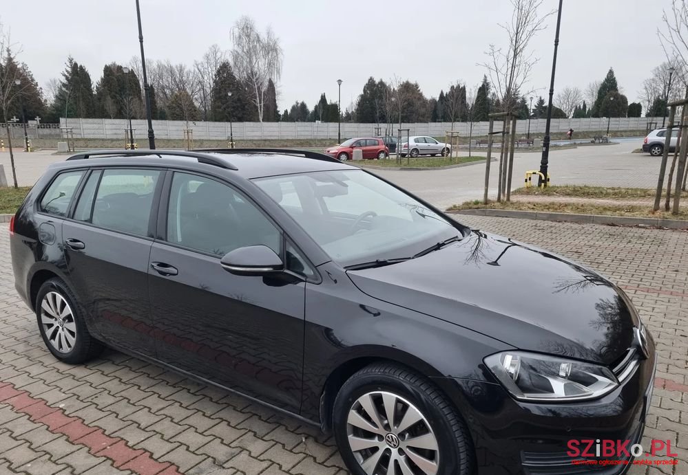 2015' Volkswagen Golf photo #5