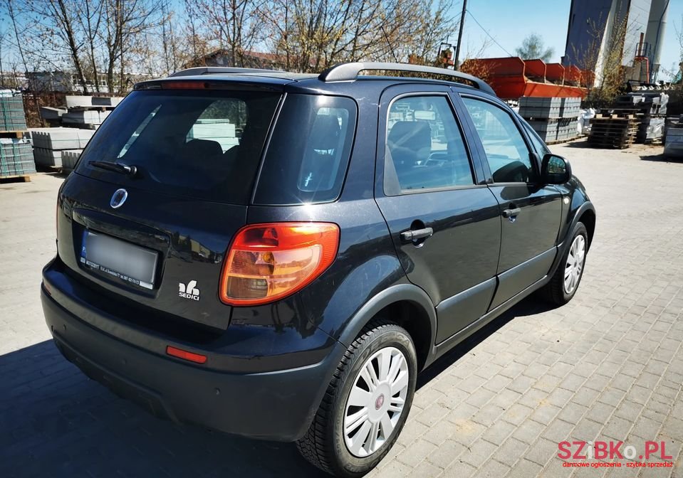 2009' Fiat Sedici photo #4