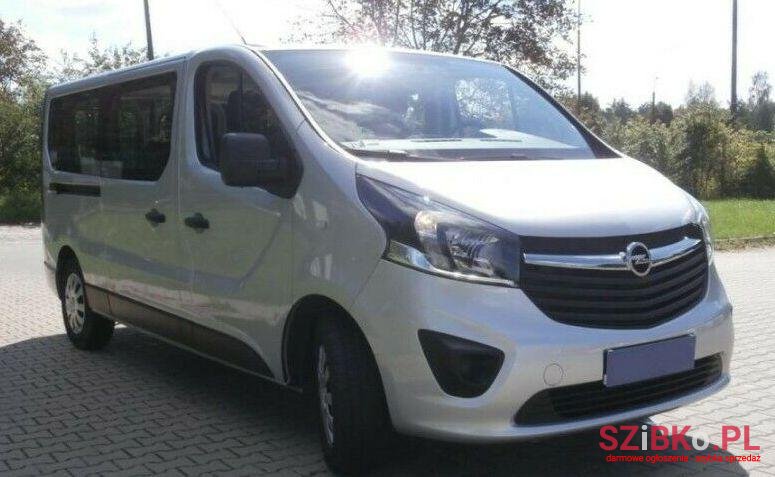 2015' Opel Vivaro photo #1