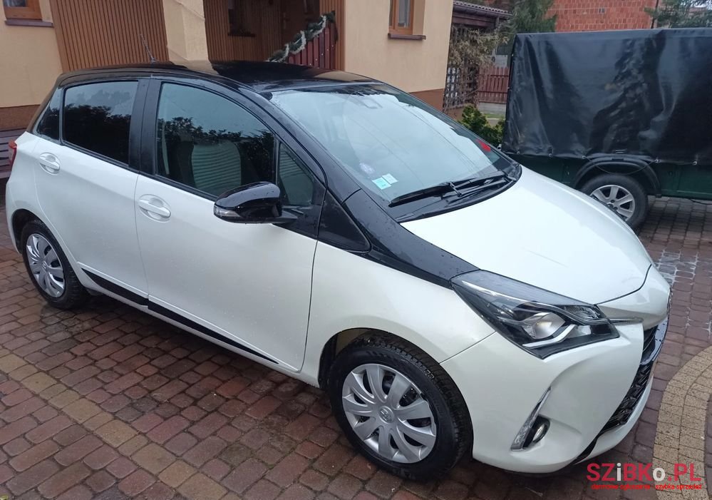 2018' Toyota Yaris 1.0 Vvt-I Comfort photo #3