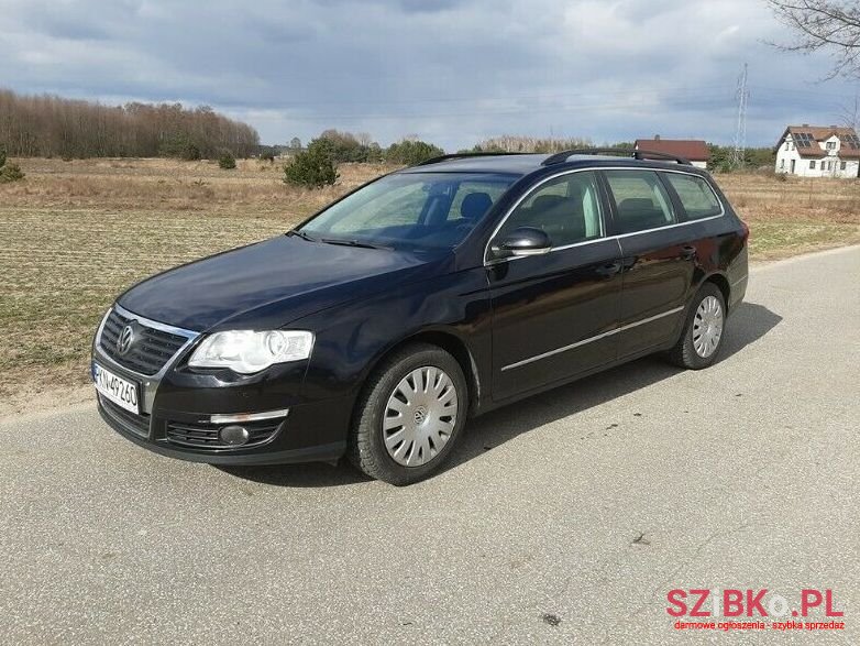 2010' Volkswagen Passat photo #1