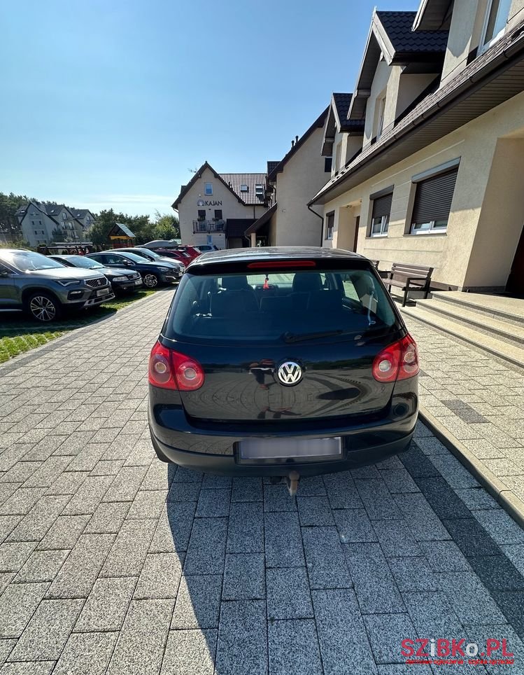 2005' Volkswagen Golf photo #6