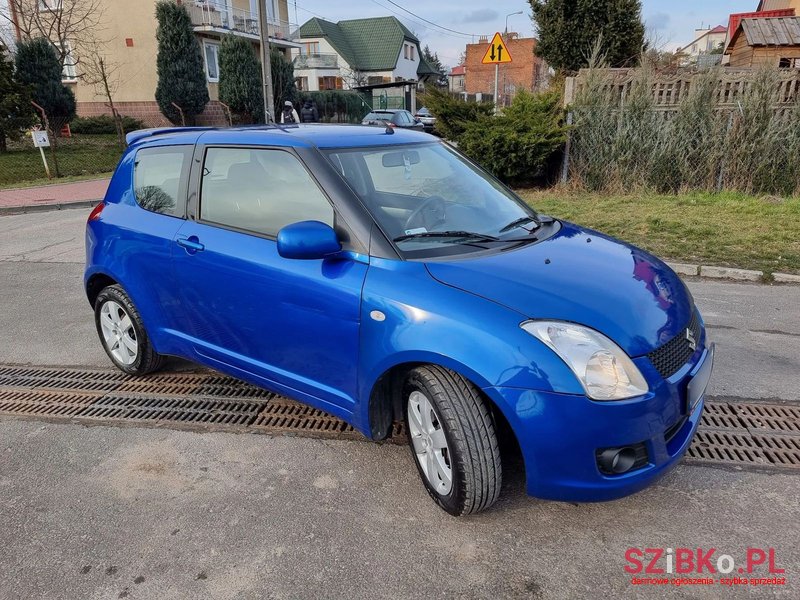 2009' Suzuki Swift photo #4