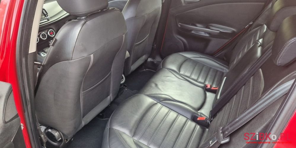 2015' Alfa Romeo Giulietta 1.4 Tb Impression photo #4