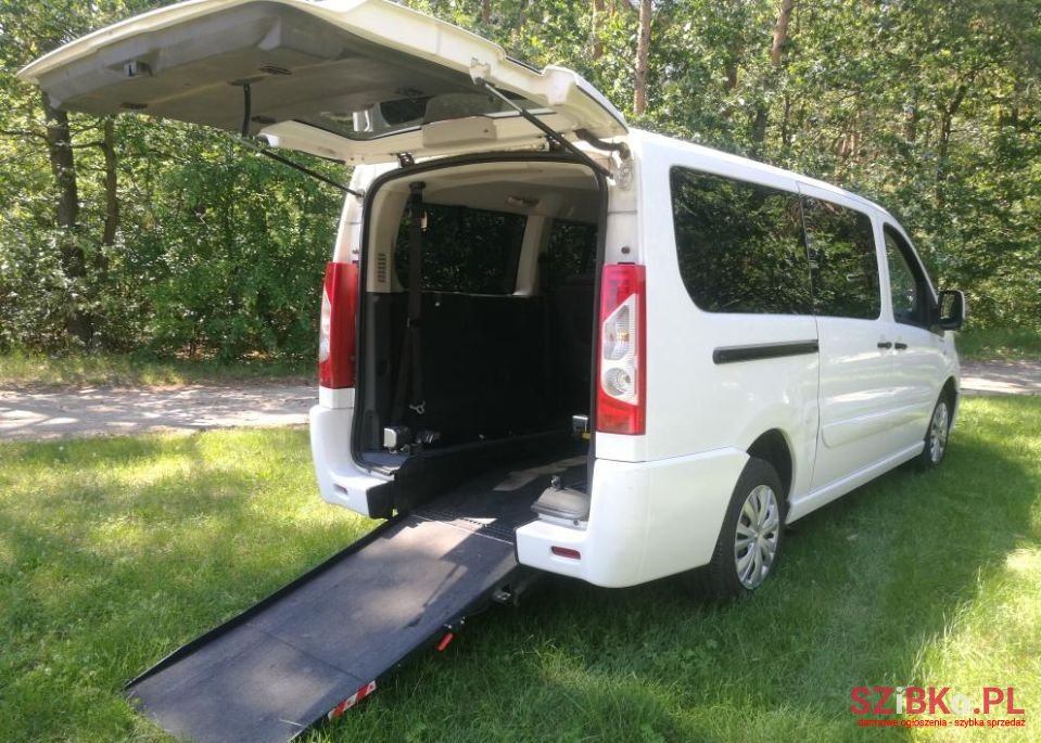 2014' Citroen Jumpy Combi photo #1