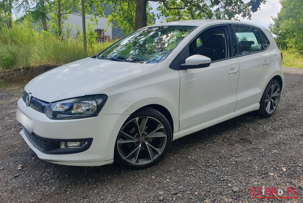 2012' Volkswagen Polo photo #2