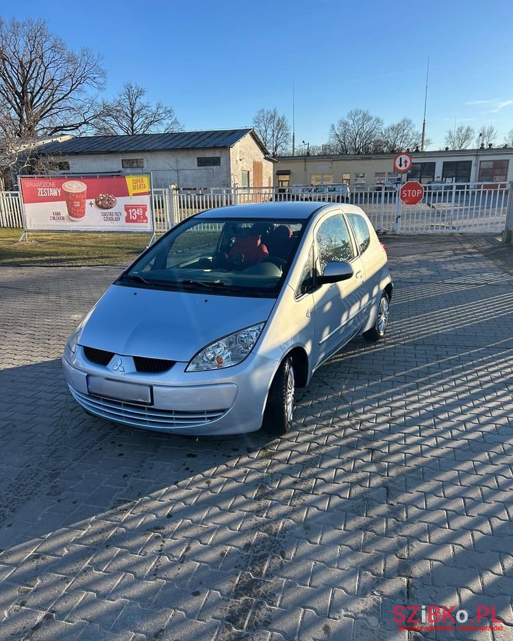 2005' Mitsubishi Colt photo #4