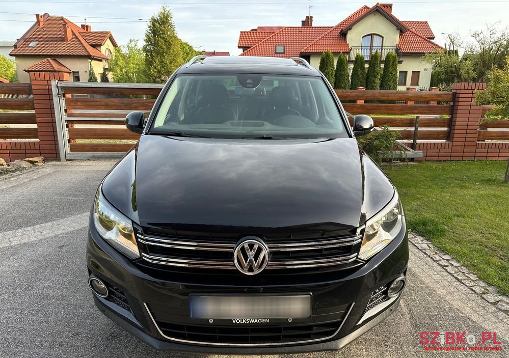 2012' Volkswagen Tiguan photo #2