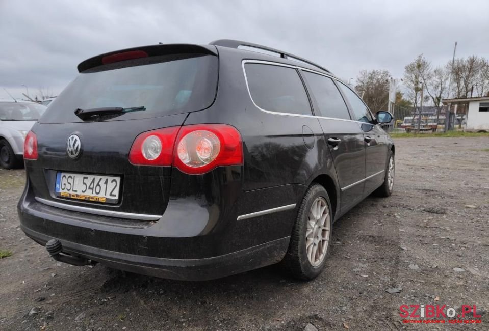 2007' Volkswagen Passat photo #3