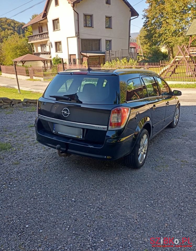 2009' Opel Astra photo #4