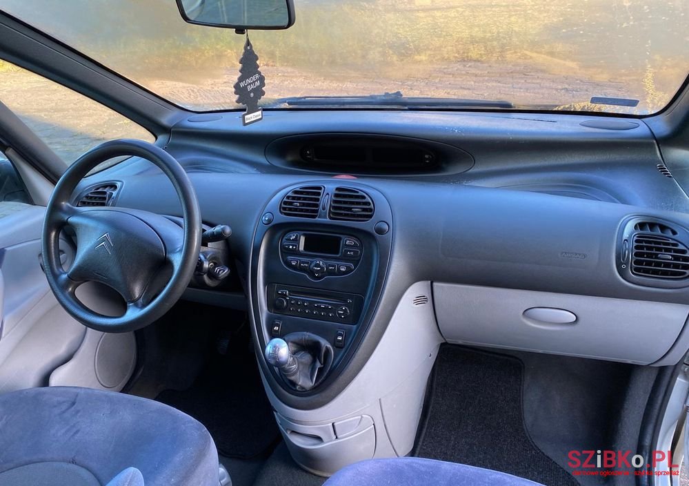 2006' Citroen Xsara Picasso 1.6 Hdi Style photo #5