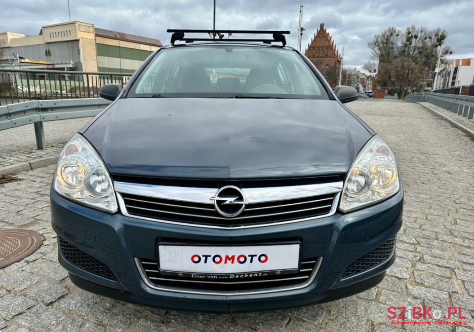 2009' Opel Astra photo #2