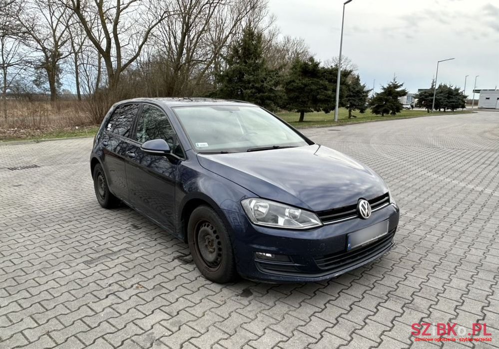 2012' Volkswagen Golf photo #3