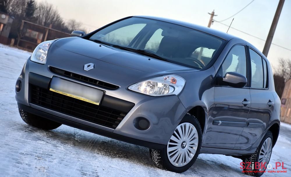 2011' Renault Clio 1.2 16V Business photo #1