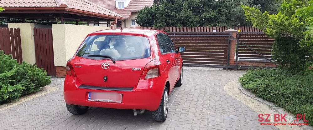 2007' Toyota Yaris 1.0 Vvt-I Comfort photo #3