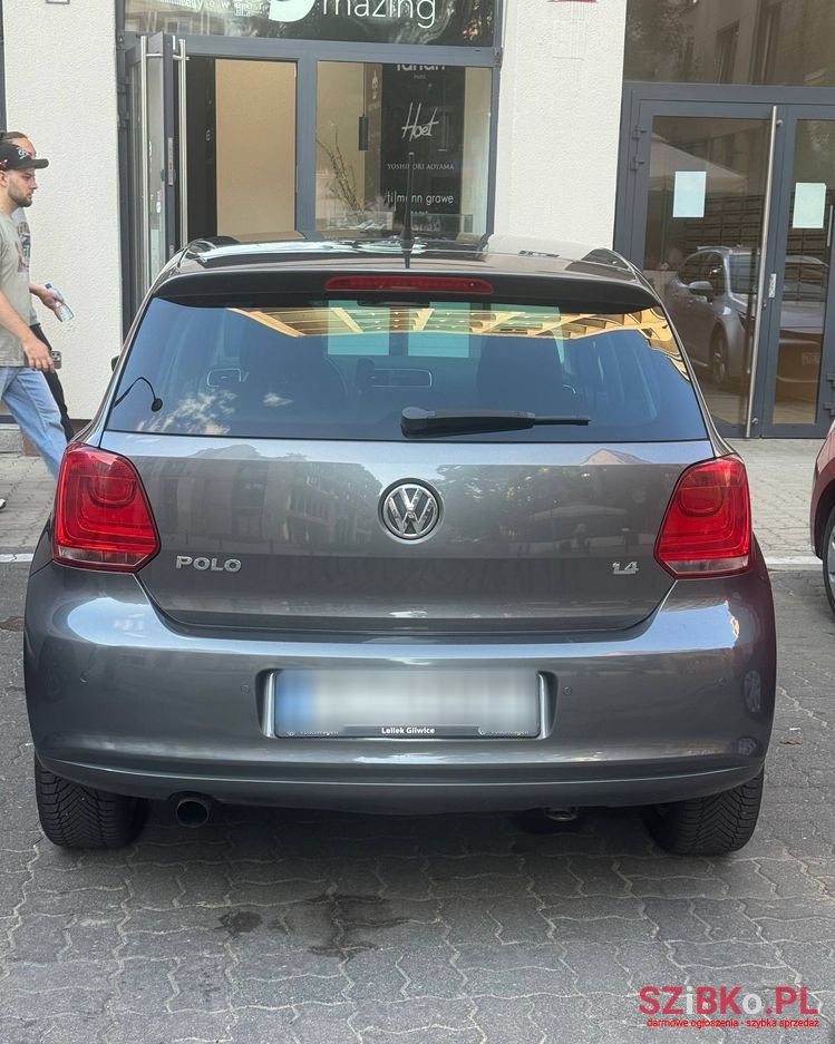 2014' Volkswagen Polo photo #5