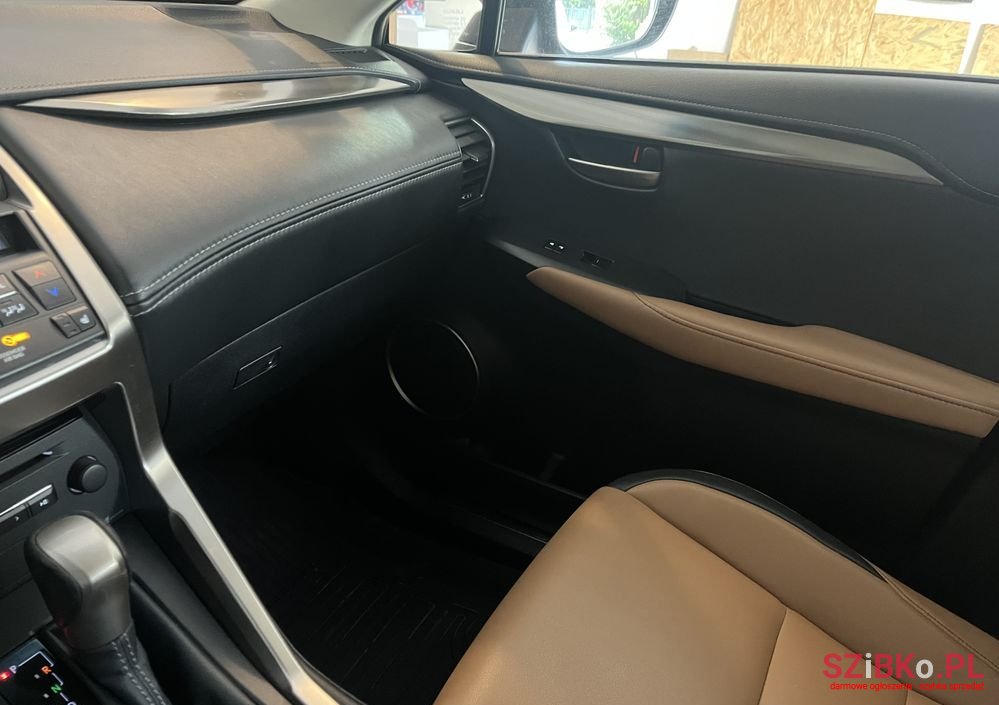 2015' Lexus NX 200T Elegance Awd photo #6