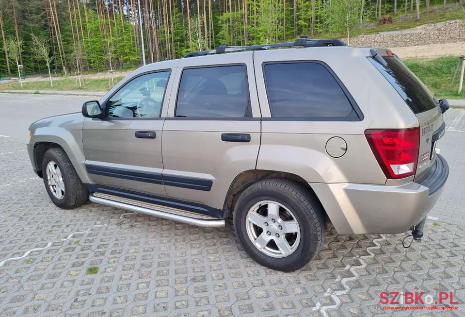 2005' Jeep Cherokee Sport photo #4
