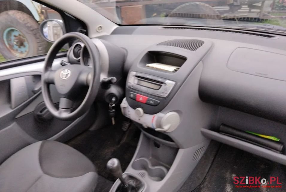 2013' Toyota Aygo photo #4