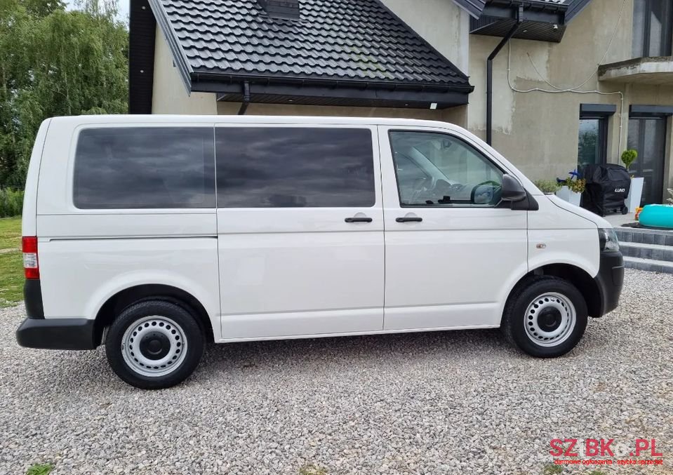 2015' Volkswagen Transporter photo #6