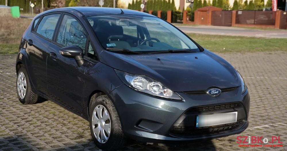 2011' Ford Fiesta photo #1