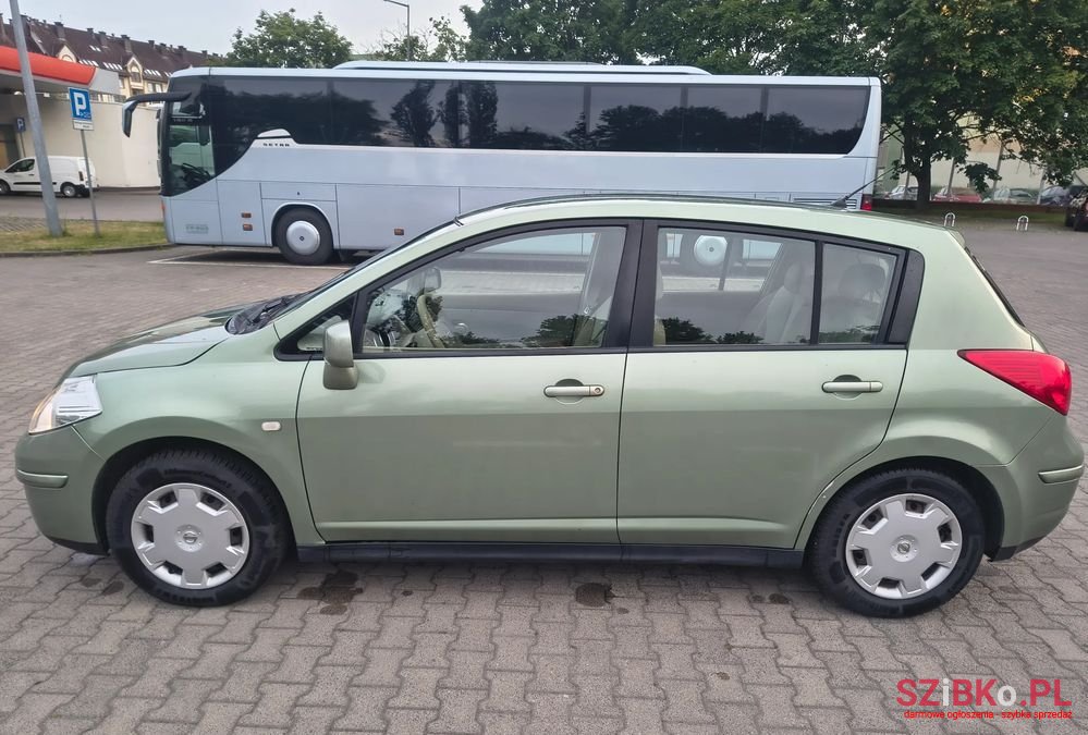 2008' Nissan Tiida 1.6 Acenta photo #2